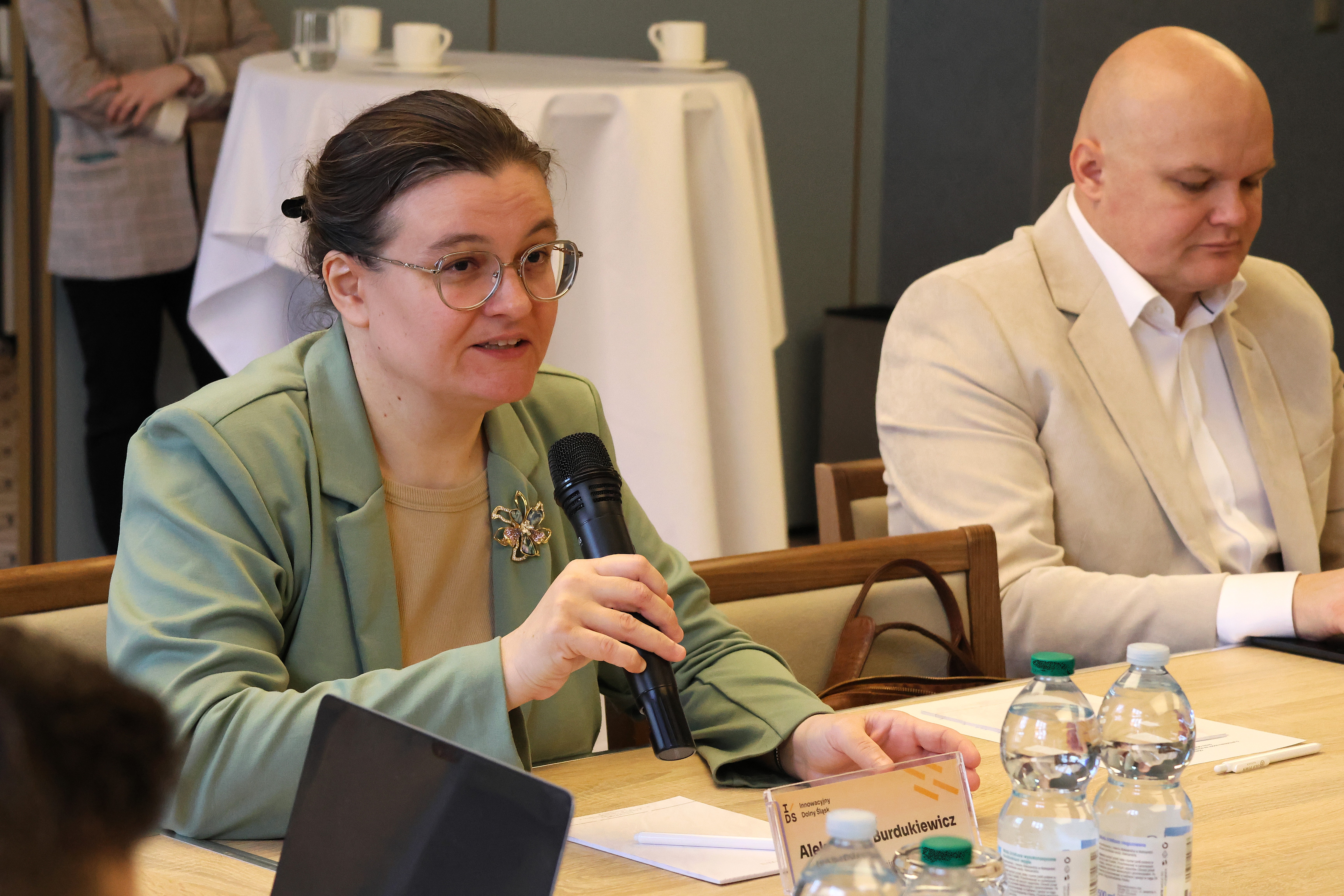 Aleksandra Burdukiewicz (Uniwersytet Ekonomiczny we Wrocławiu) podczas wypowiedzi na spotkaniu