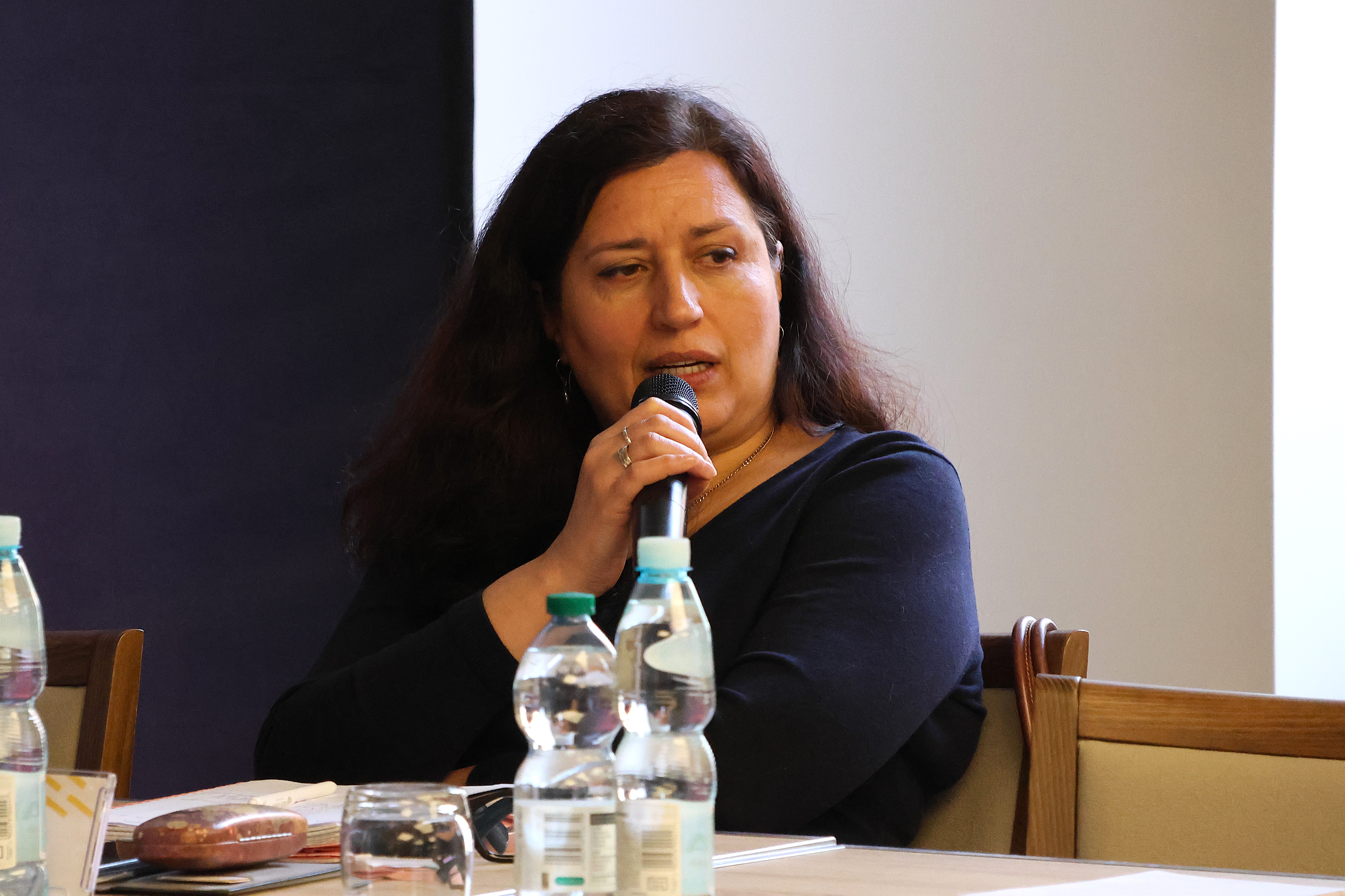 Aldona Kucner (Q-Aldo) podczas wypowiedzi na spotkaniu