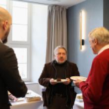 Uczestnicy spotkania Grupy Ekspertów ds. DSI 2030 podczas rozmów kuluarowych