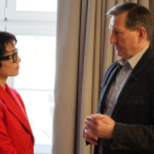 Uczestnicy spotkania Grupy Ekspertów ds. DSI 2030 podczas rozmów kuluarowych