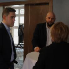 Uczestnicy spotkania Grupy Ekspertów ds. DSI 2030 podczas rozmów kuluarowych